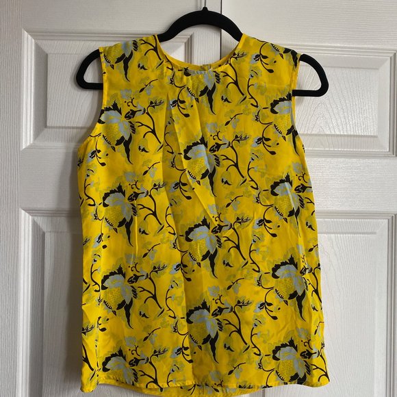 NWOT Diane Von Furstenberg Silk Yellow Floral Blouse Top Petite Small Women's - Picture 9 of 9